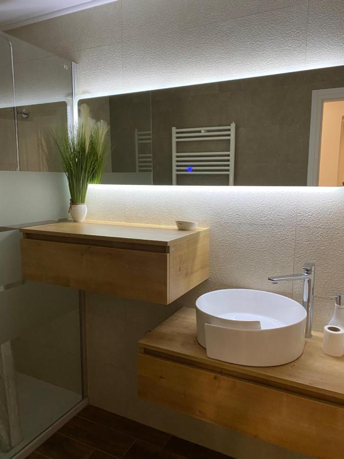 Studio Apartman Avenija *** 斯拉沃尼亚布罗德 外观 照片